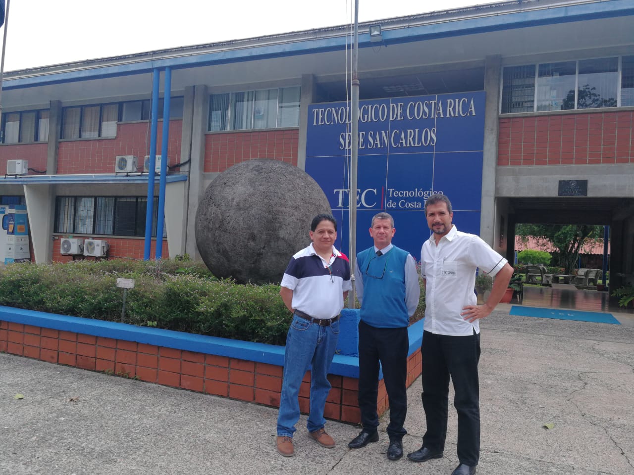 En Conversaciones con dirigentes del Tecnológico de Costa Rica